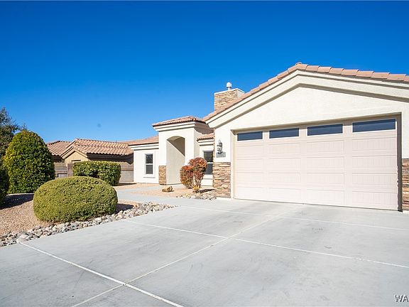 3rd image of 3401 Karen Avenue