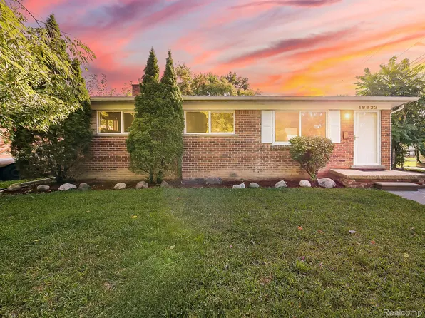 18632 Lexington, Redford, MI 48240
