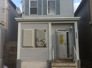 562 S 18th St #1, Newark, NJ 07103