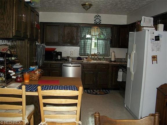 5th image of 370 Stahl Ave