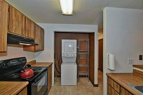 1st image of 6005 E 6th Ave