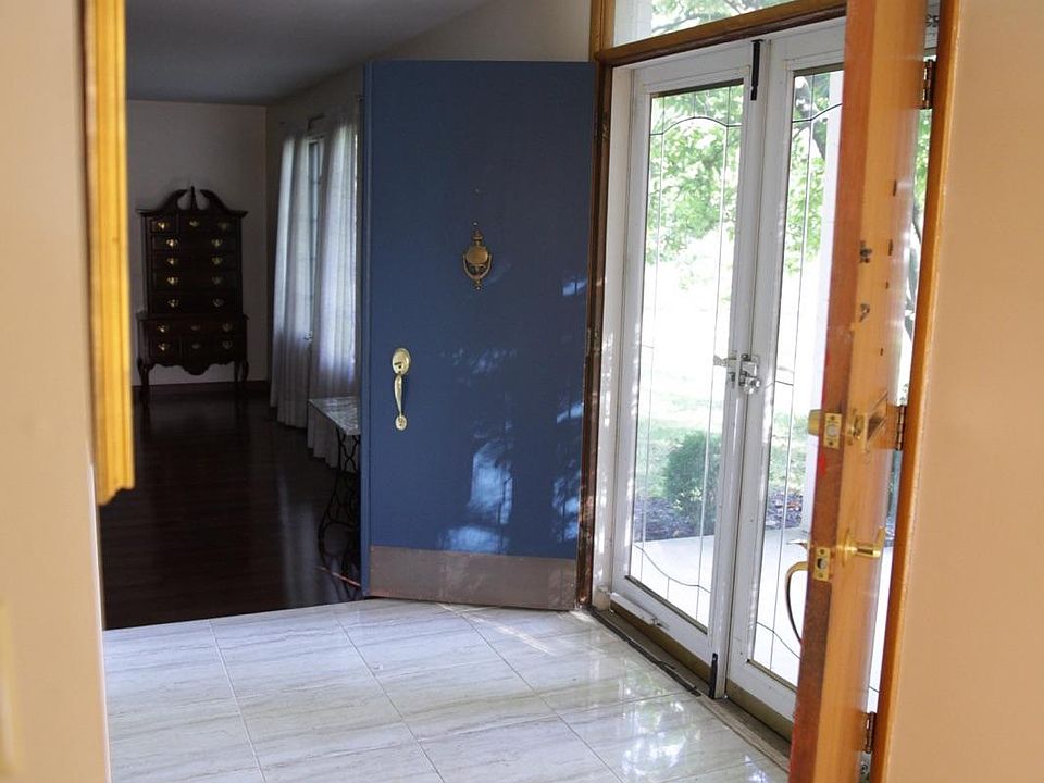 1st image of 457 Chatham Dr