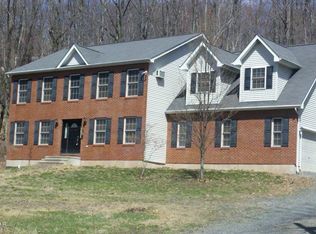 49 Crestwood Dr, Mount Pocono, PA