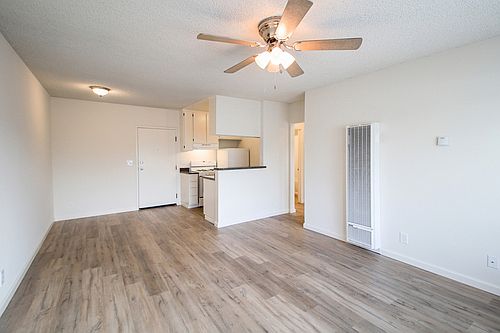 3rd image of 339 Vernon Ave APT 6
