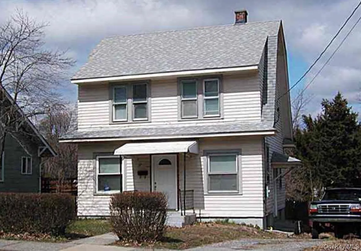 37 California Avenue photo 1