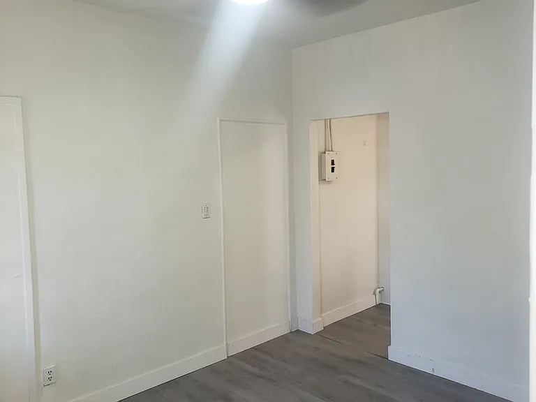 628 Veteran Ave #101 — Photo 6