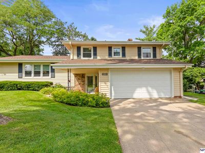 618 S 122nd St, Omaha, NE, 68154