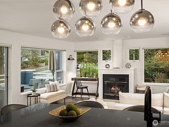 4th image of 555 Kirkland Way #205