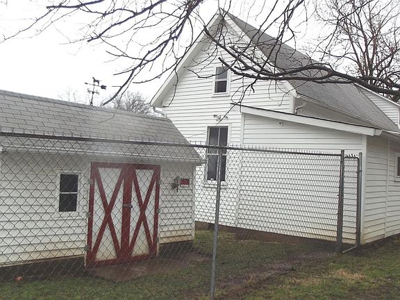 4th image of 3943 Trevor Ave