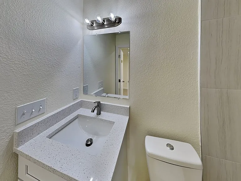 465 Oak Dr — Photo 11