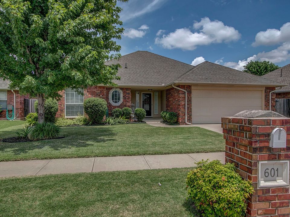 1st image of 601 SW 159th Ter