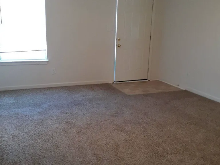 3872 Jockey Dr — Photo 4