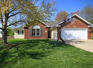 2405 Springdale Dr, Columbia, MO 65202