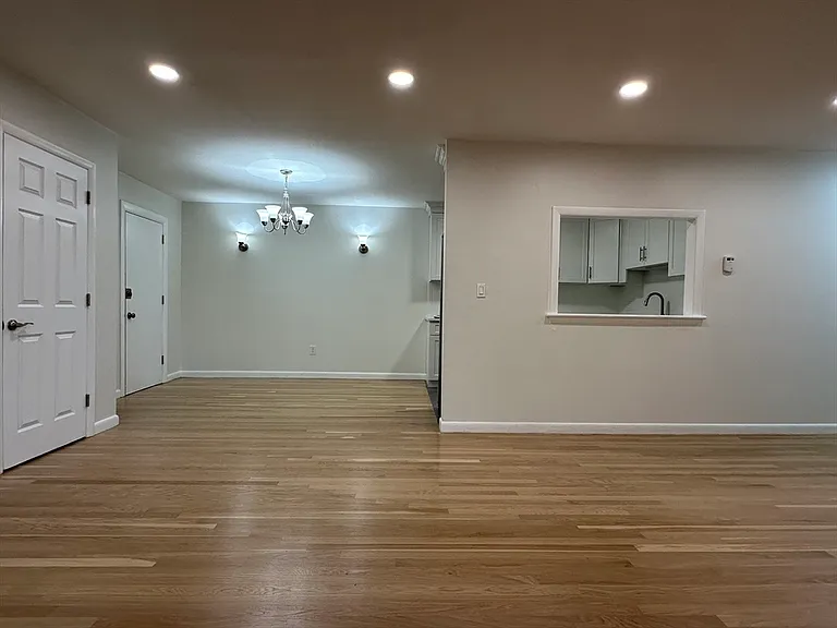 52 Jacqueline Rd #11 — Photo 4