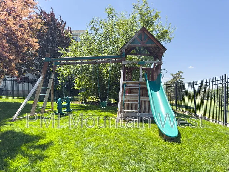 49 N Fairway Dr — Photo 77