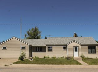509 2nd Ave N, Fairfield, MT 59436