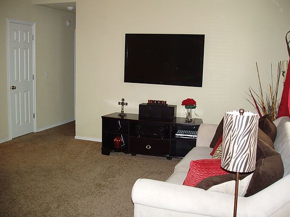 5th image of 3606 Liberty Dr