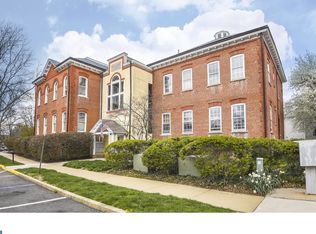 7 Academy Ct, Pennington, NJ 08534