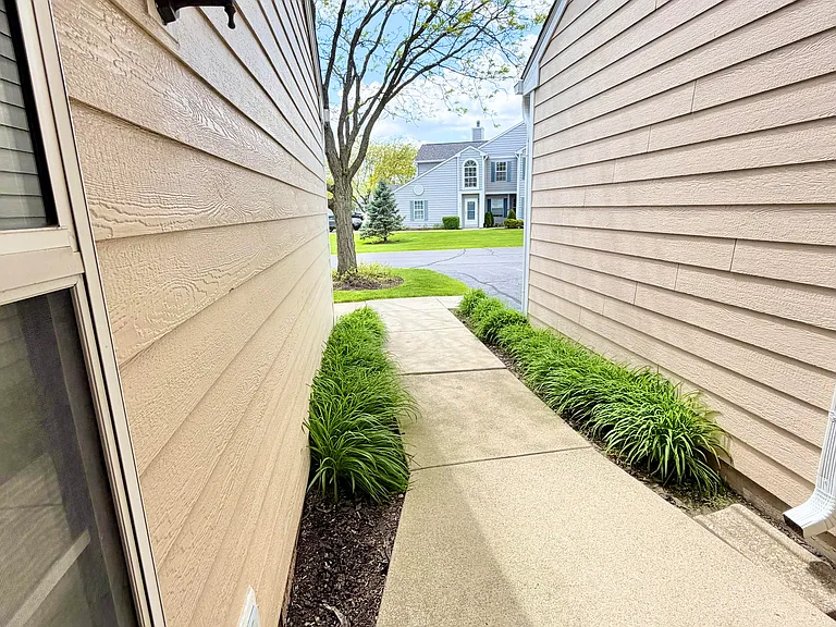 49 Adams Ct #A — Photo 31