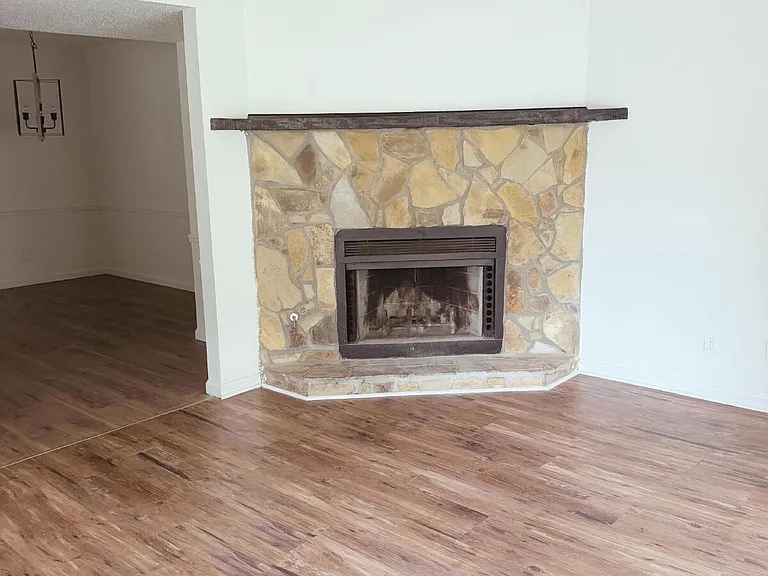 4360 Barrington Pl — Photo 9