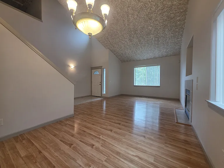 4373 Hearth St NE — Photo 13