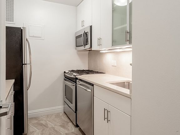 3rd image of 201 E 87th St APT 3B