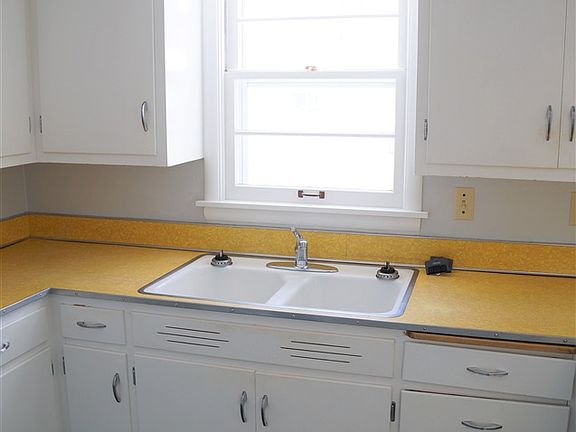 3rd image of 1508 Lincoln Ave