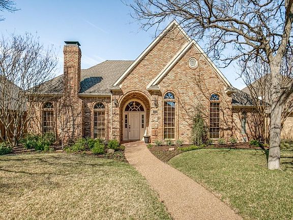 3rd image of 3305 Louis Dr