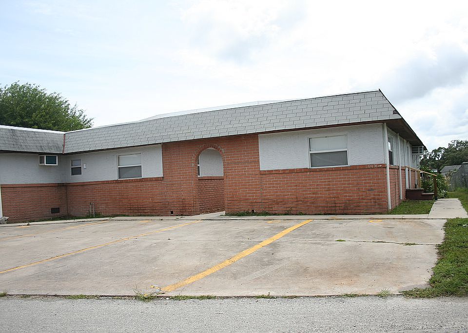 2nd image of 1215 Skyview Blvd