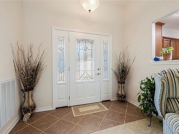 3rd image of 5 Kincardine Ln
