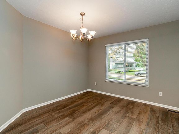 3rd image of 6266 Hyland Dr