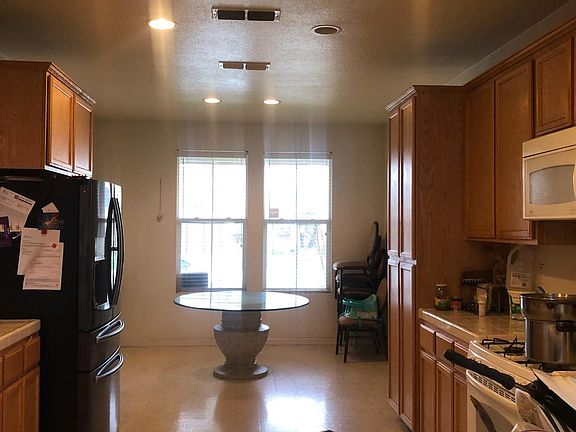 3rd image of 2126 Oak Branch Dr