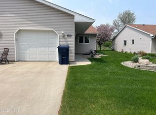125 6th Street Cir SW, Watertown, SD 57201