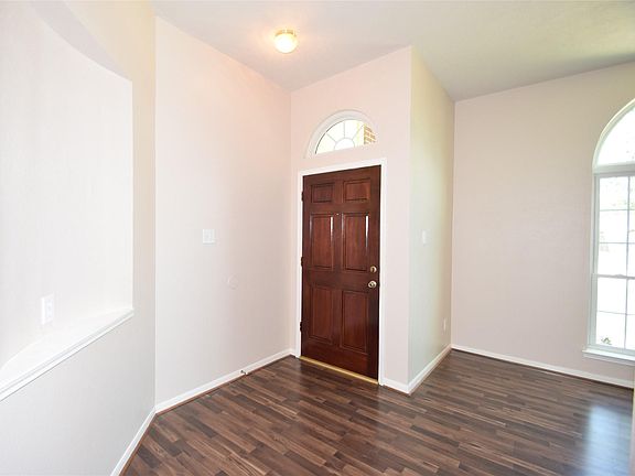 3rd image of 22523 Guston Hall Ln