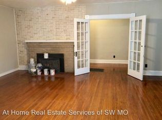 942 W State St, Springfield, MO 65806