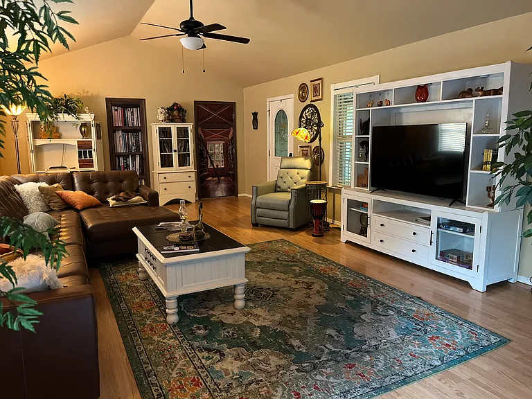 11950 Oak Hills Dr — Photo 10