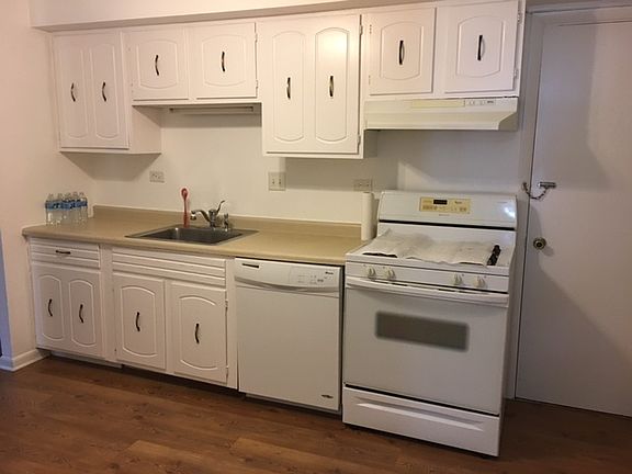 3rd image of 2226 Country Club Dr #37-5H