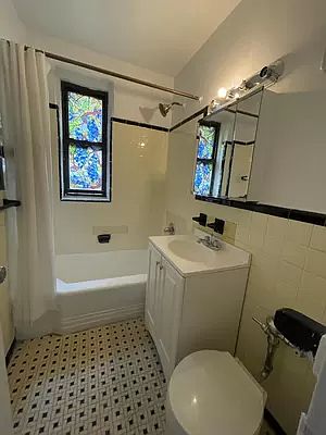 5th image of 98 Park Ter E APT 1B