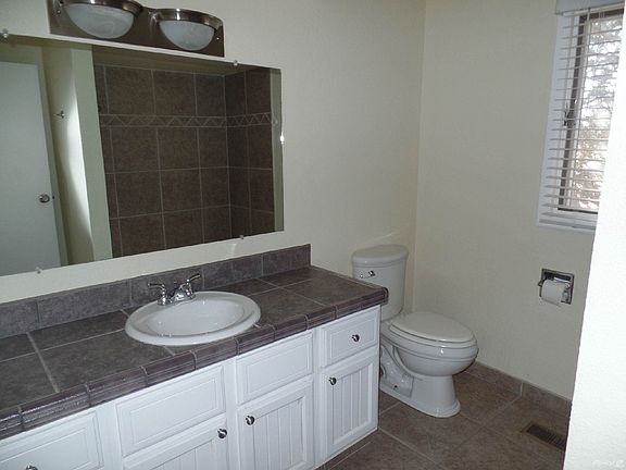 Bathroom 1.