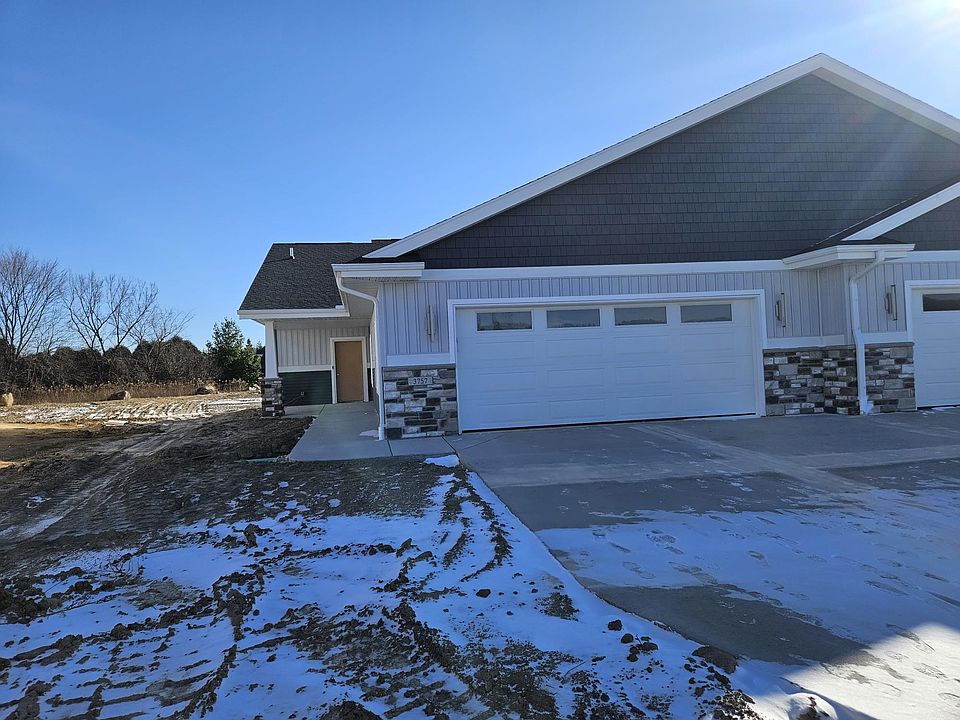 1st image of 3757 Newcastle Dr