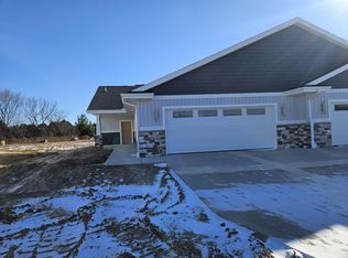 3757 Newcastle Dr, Janesville, WI 53546
