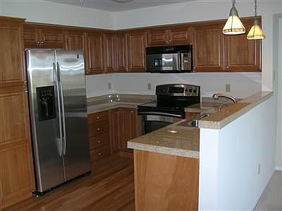 3rd image of 3201 Pacific Ave Unit 606