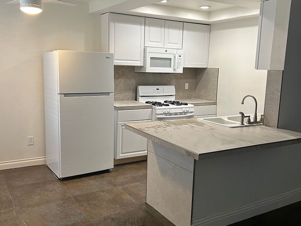 1st image of 48236 Garbo Dr
