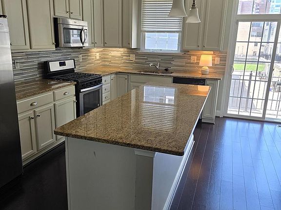 2nd image of 35 Meridian Ln