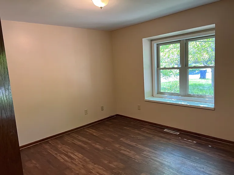 626 Plainfield Ct — Photo 9