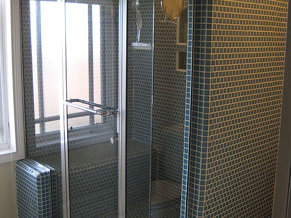 MASTER SHOWER