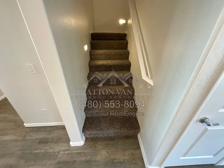 258 S Oak St — Photo 10