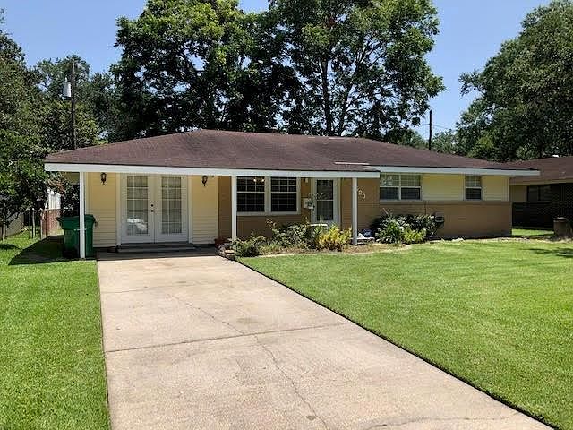 1st image of 523 Melrose Dr