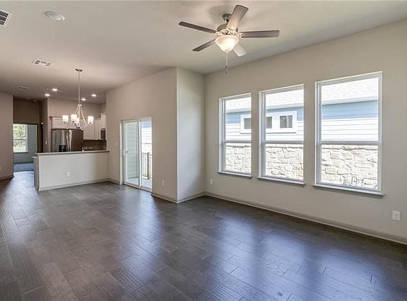 3rd image of 2800 Joe Dimaggio Blvd Unit 32