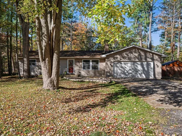 1859 N Diana Dr, Sanford, MI 48657